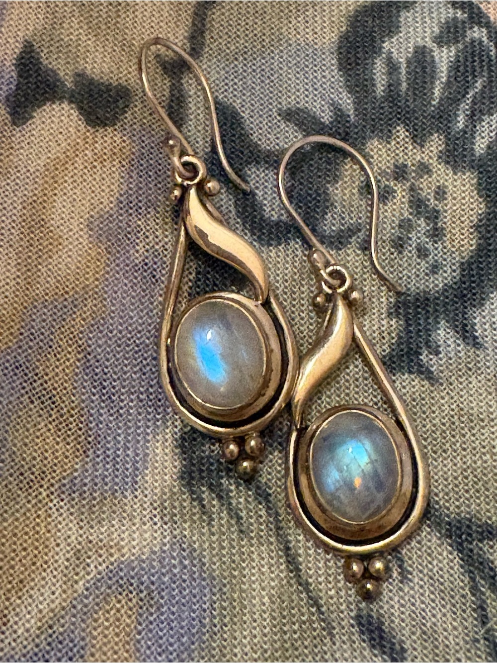 Artisan Crafted Rainbow Moonstone & Sterling Silver Drop Earrings ~ Vintage - Picture 6 of 6